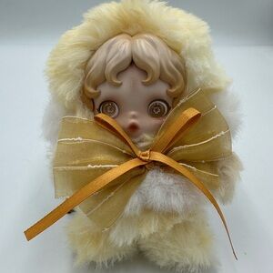 DAWN SKULLPANDA L'impressionnisme Series Plush Doll collection by Pop
Mart.